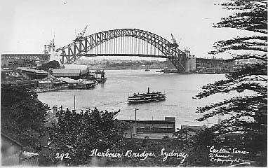 No 292 Sydney Harbour Bridge nearing completion c1932