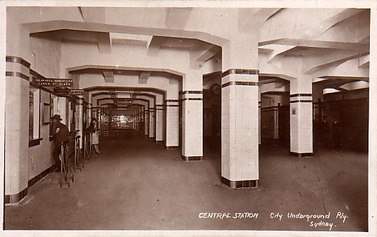 Central Electric Platforms Ticket Office c1926.